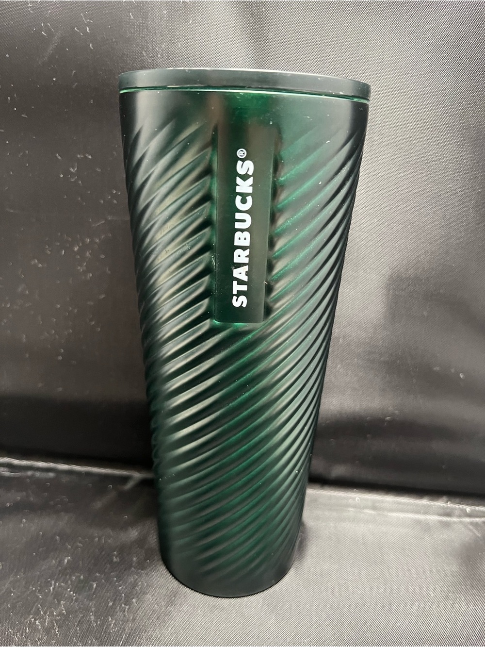 Starbucks 2022 Holiday Metallic Dark Green Spiral Ribbed Stainless Steel Tumbler